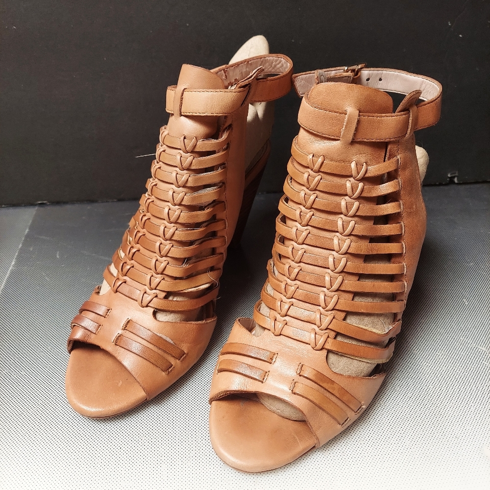 Vince Camuto woven cage sandals heels 3.5in heels 7.5m